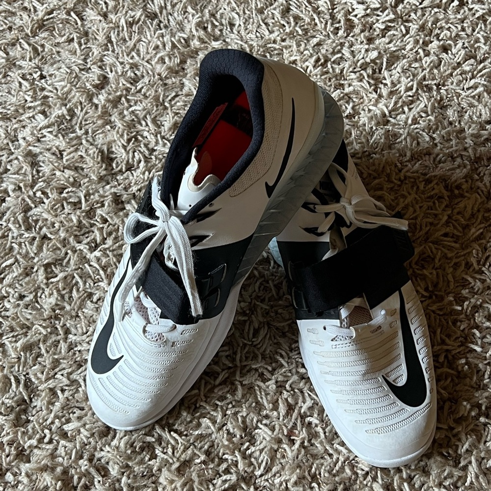 Mens 12.5 Nike Romaleo 3 lifting shoes